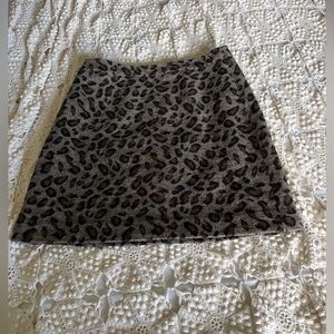 Loft Leopardo print skirt